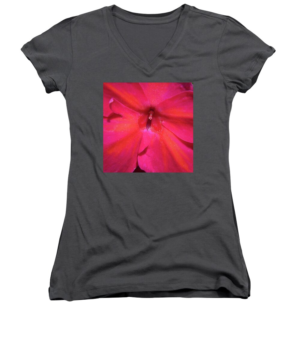Flowers Women's V-Neck featuring the photograph Center of Attention by David Coblitz