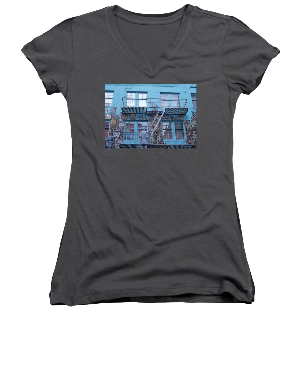 Richard Reeve Women's V-Neck featuring the photograph Guarding the Stairs by Richard Reeve