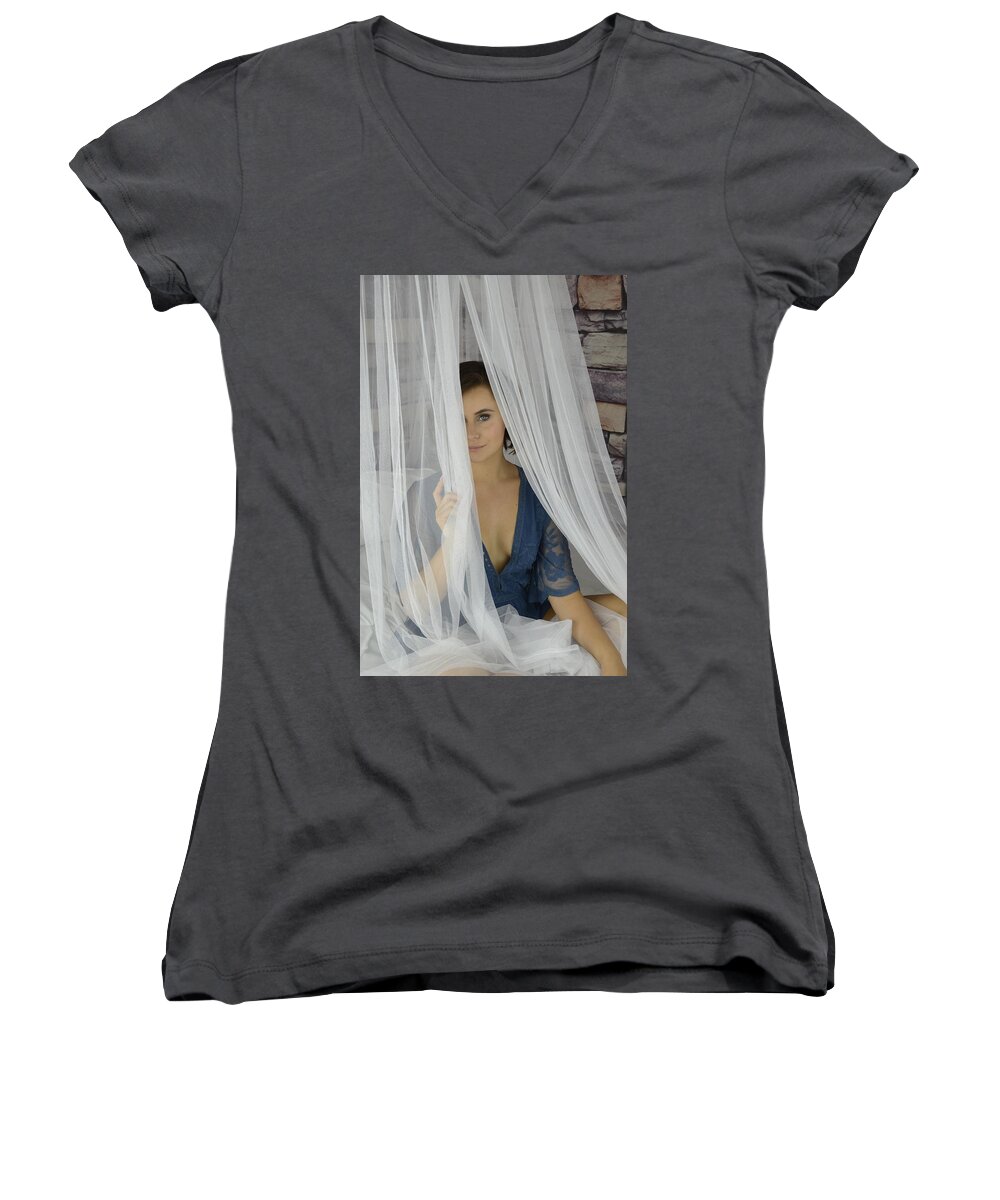  Women's V-Neck featuring the photograph Hello by Keith Lovejoy