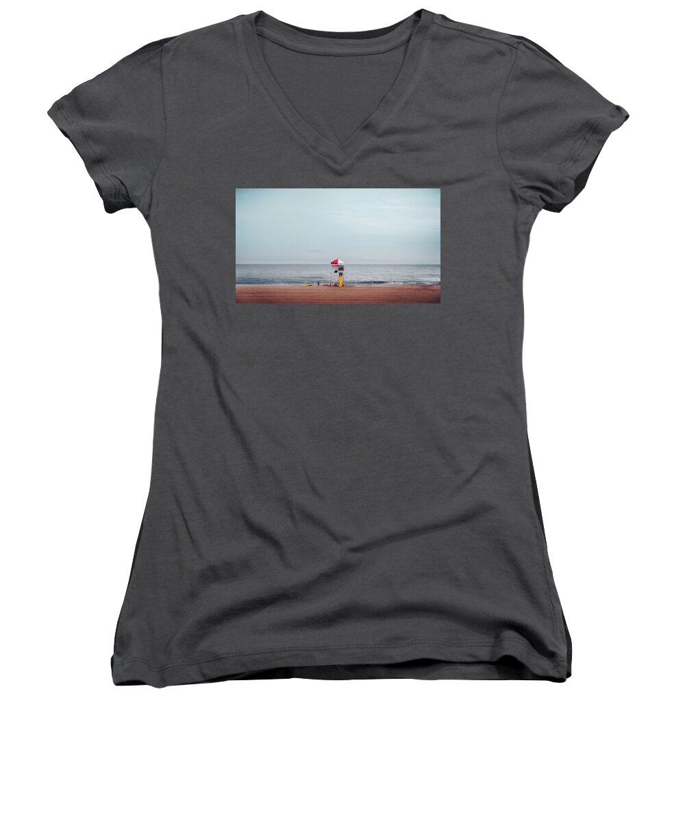 Office Decor Women's V-Neck featuring the photograph Lifeguard Stand by Steve Stanger