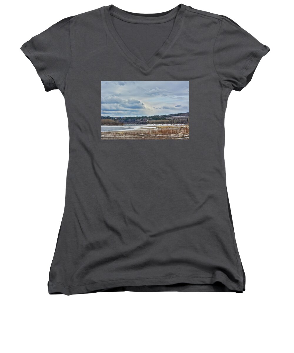 Airplane Women's V-Neck featuring the photograph Smooth Landing by Vivian Martin