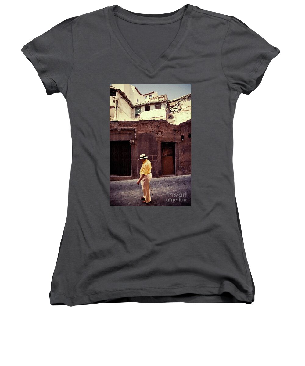Buildings Women's V-Neck featuring the photograph Afternoon Stroll by RicharD Murphy