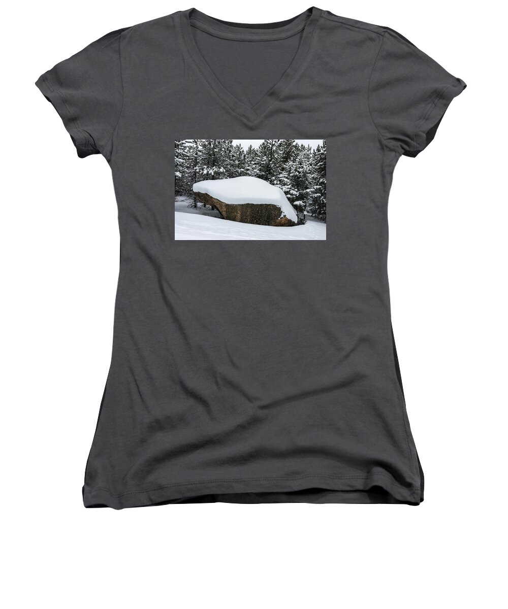 Colorado Women's V-Neck featuring the photograph Big Rock - 0623 by Jerry Owens