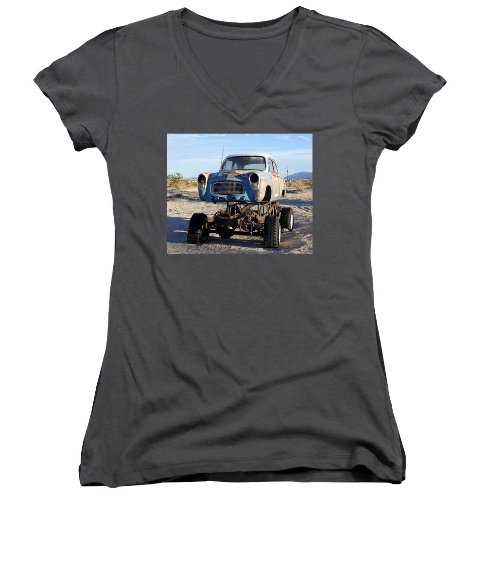 Richard Reeve Women's V-Neck featuring the photograph Ford Popular Raised in the Desert by Richard Reeve