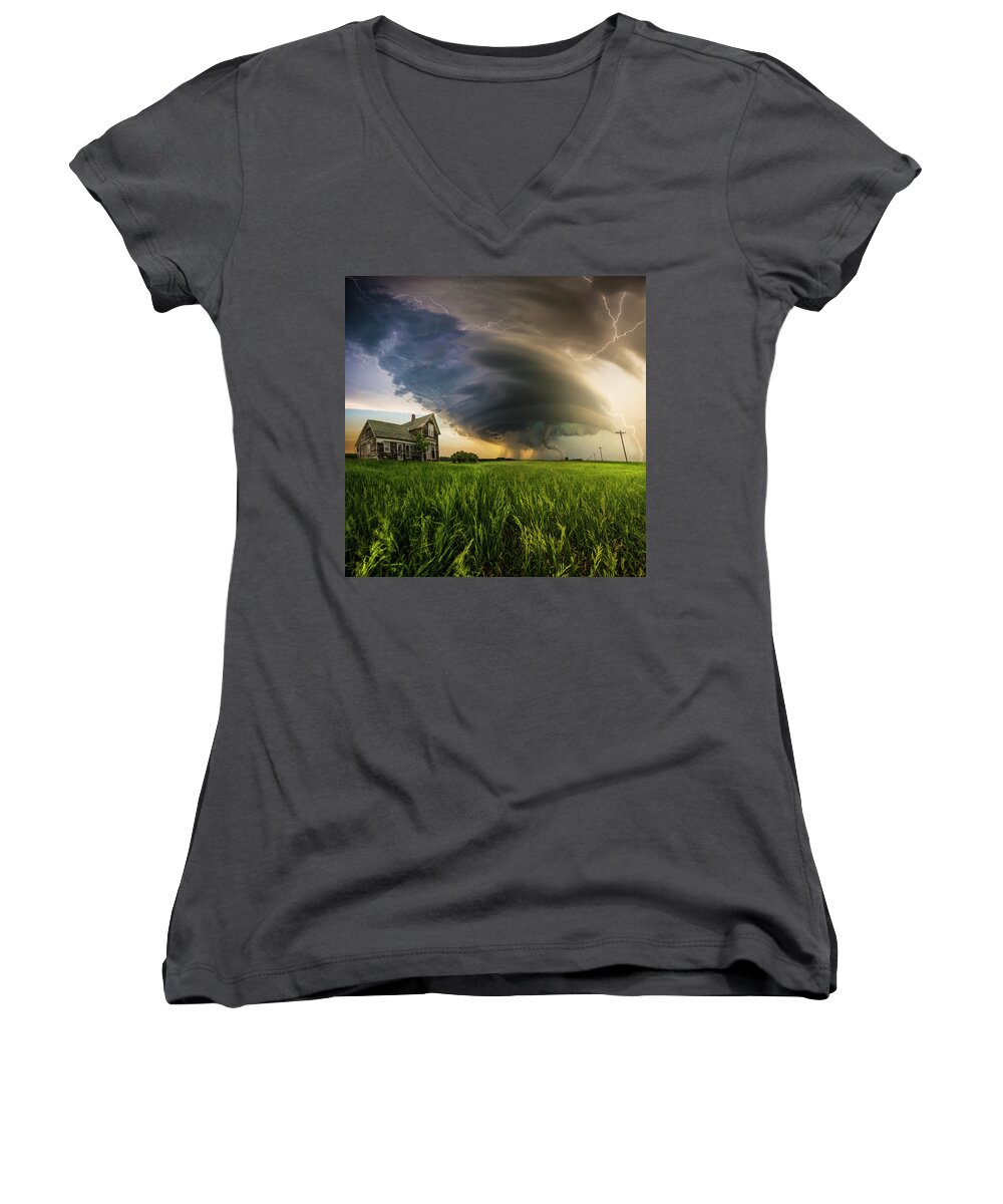 Severe Weather Women's V-Neck featuring the photograph Hold On by Aaron J Groen
