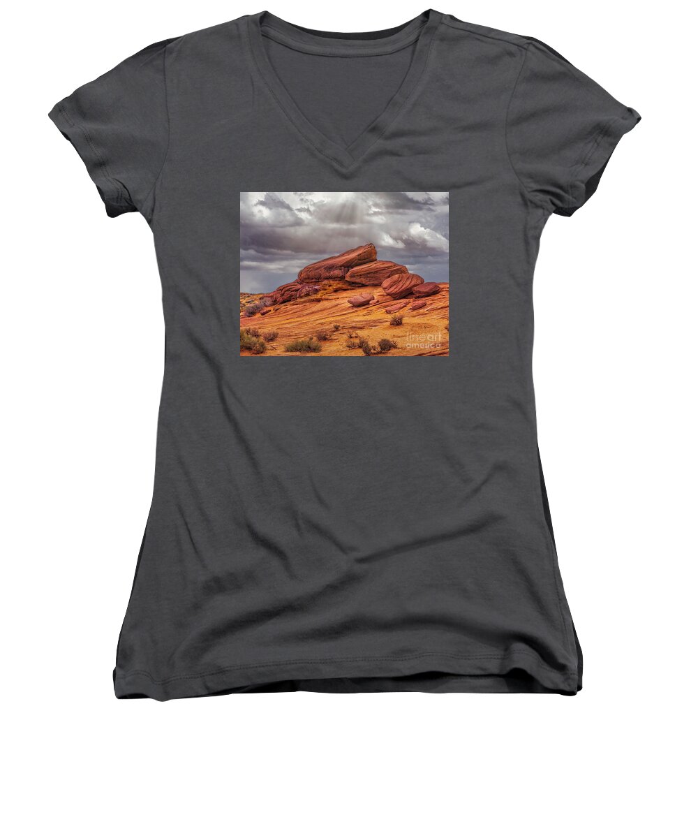 Arizona Women's V-Neck featuring the photograph Horseshoe Bend Landscape by Nick Zelinsky Jr