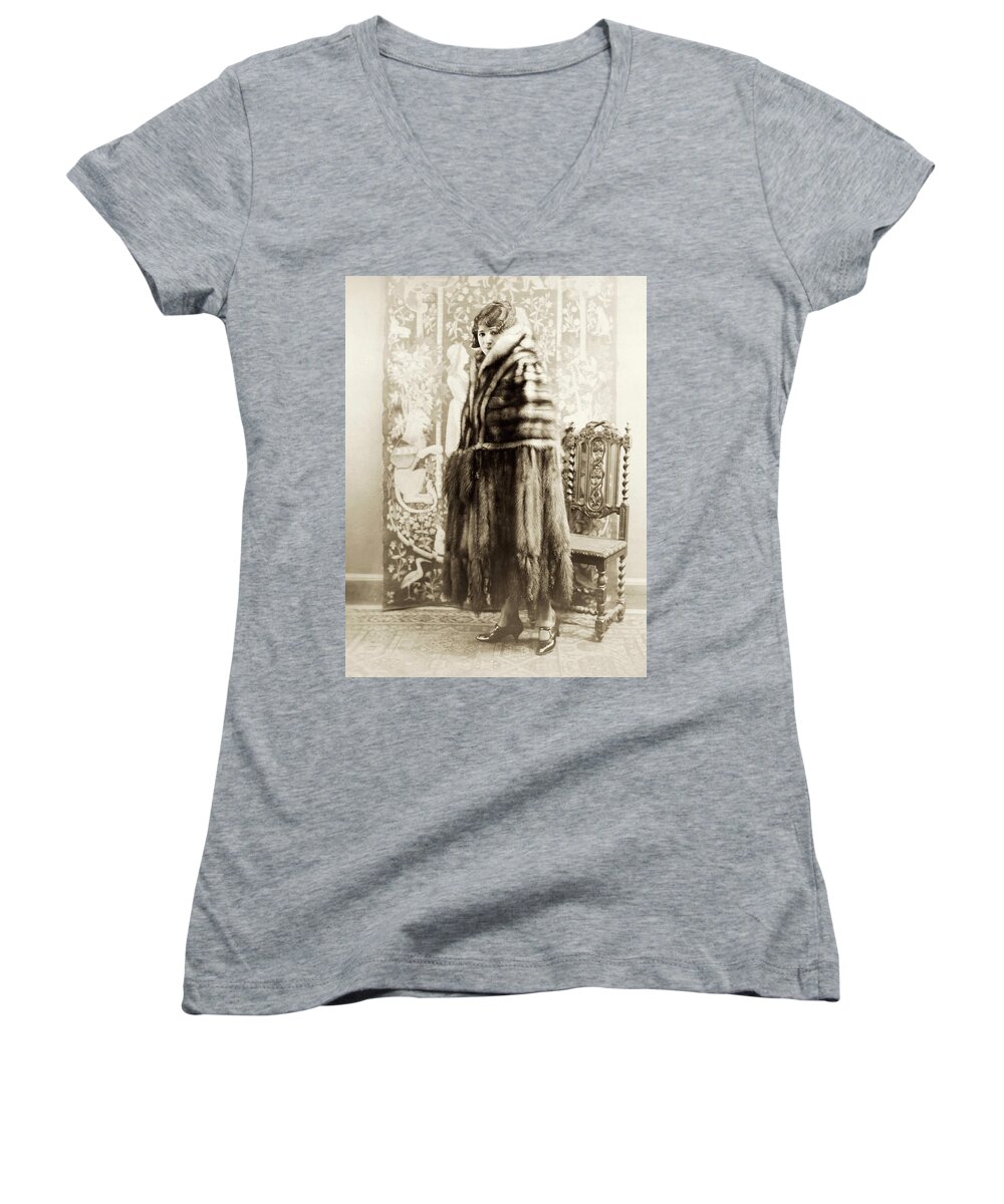 1925 Women's V-Neck featuring the photograph Fashion Fur, 1925 #1 by Granger