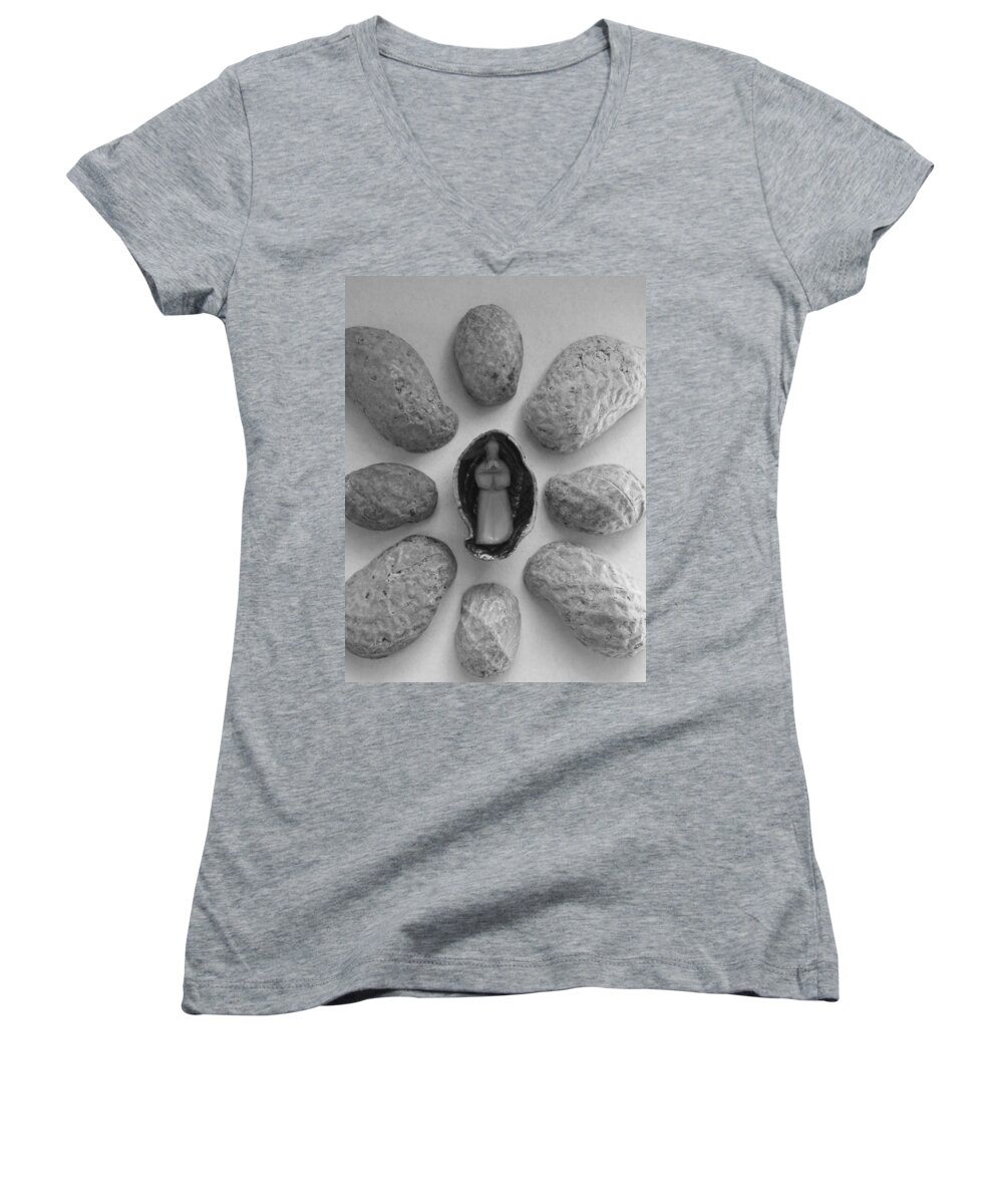 Sage Women's V-Neck featuring the photograph Old Man in the Peanut #2 by Ismael Cavazos