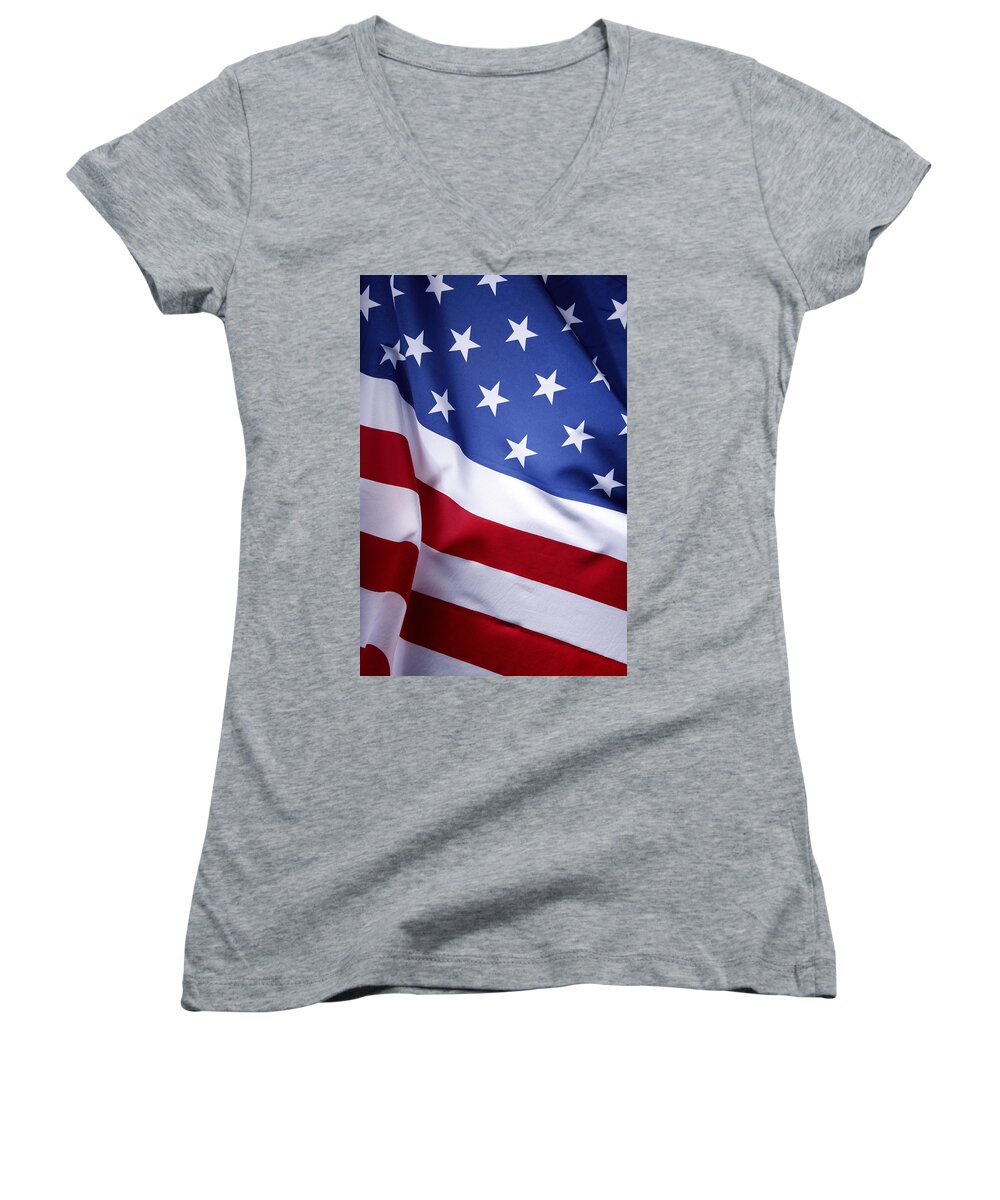 American Flag Women's V-Neck featuring the photograph American flag 50 by Les Cunliffe