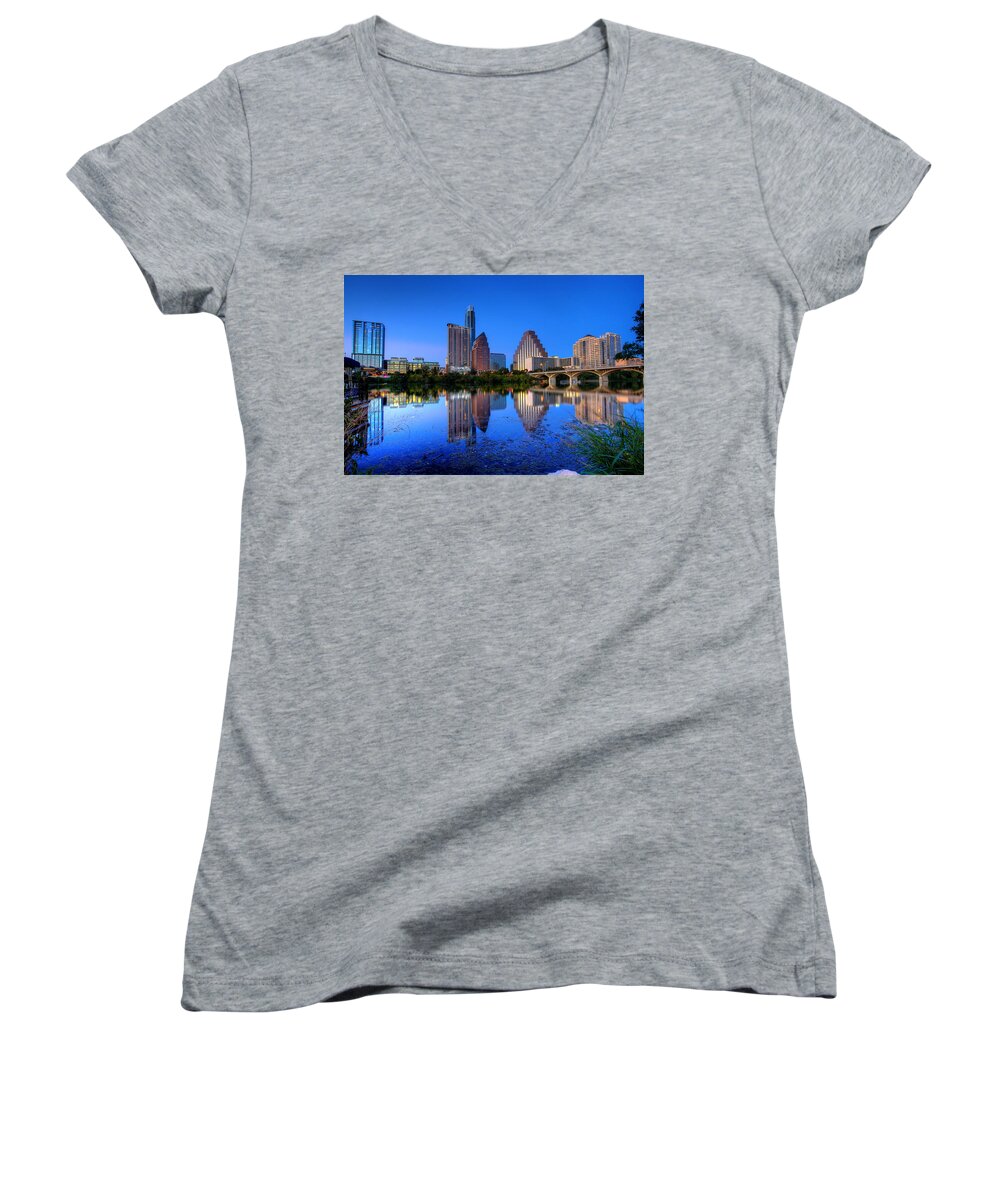 Austin Women's V-Neck featuring the photograph A Beautiful Austin Evening by Dave Files