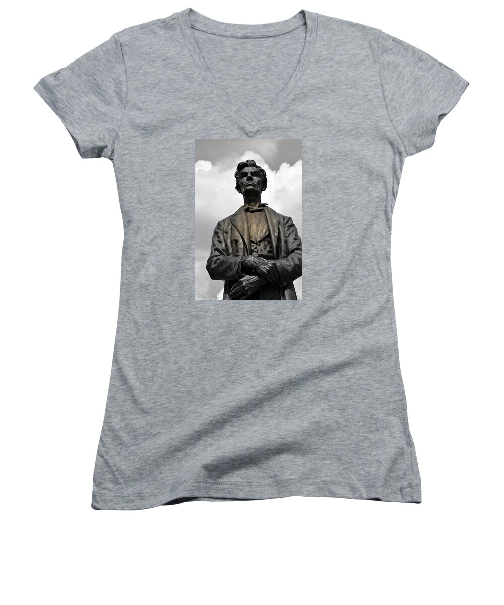 President Women's V-Neck featuring the photograph A Great Man by Kathy Barney