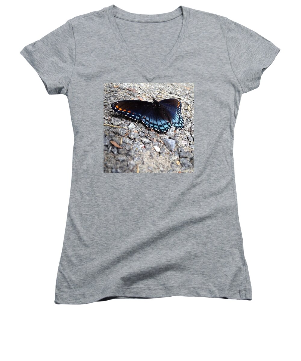 Beautiful Women's V-Neck featuring the photograph Beautiful by Katie Cupcakes