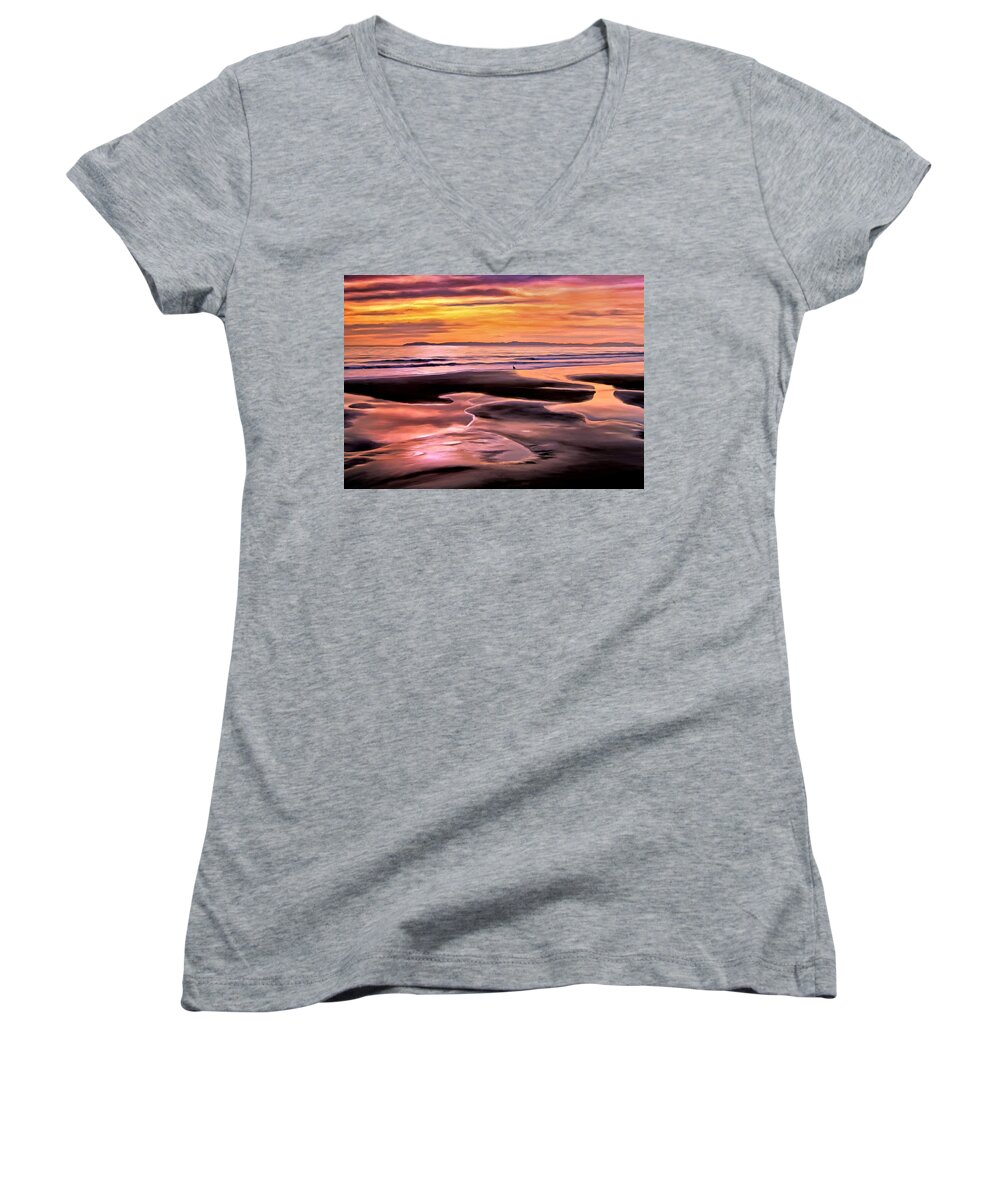 Low Tide Women's V-Neck featuring the painting Catalina Sunset by Michael Pickett