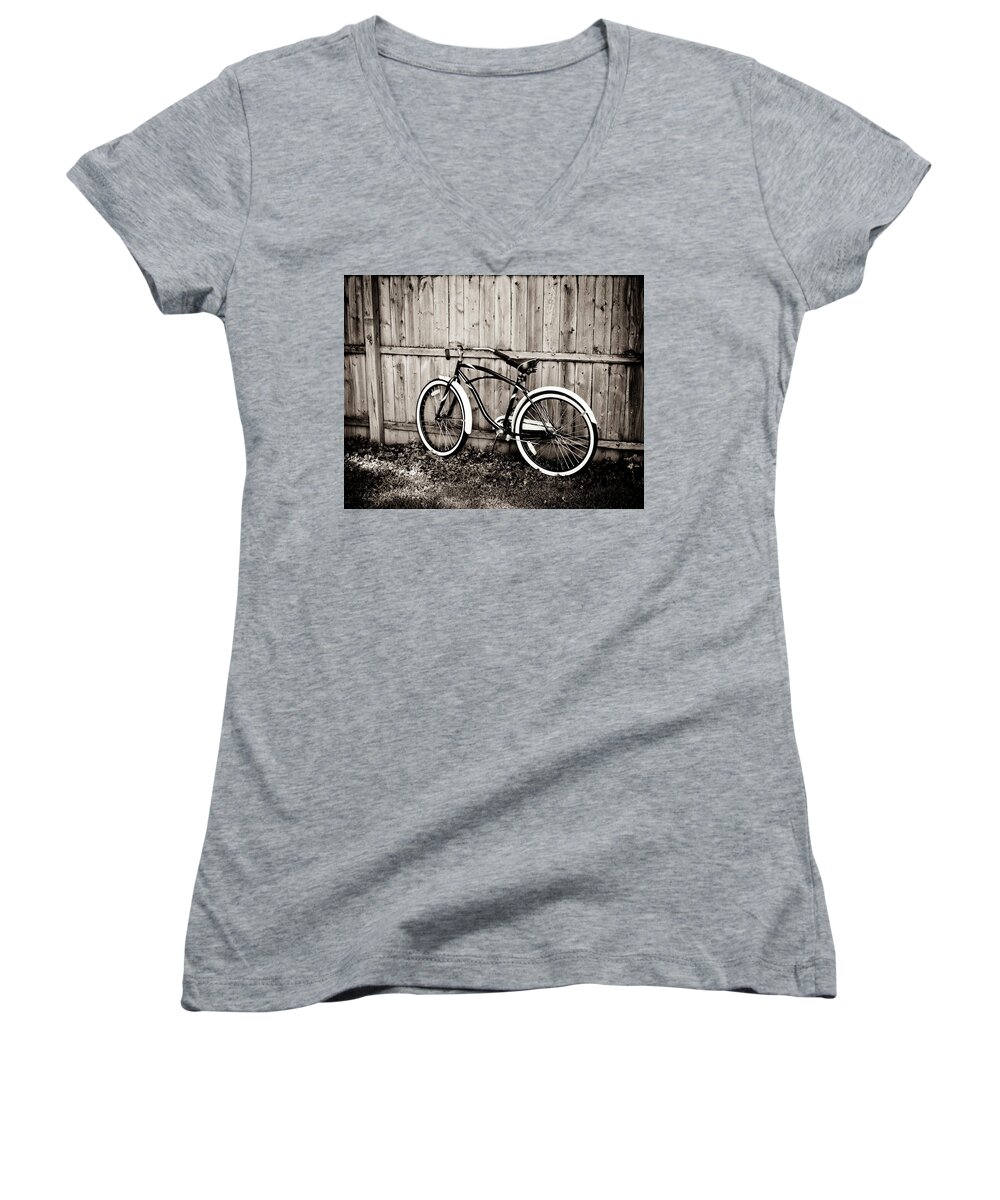 Bicycle Photo Women's V-Neck featuring the photograph Classic Ride by Sara Frank