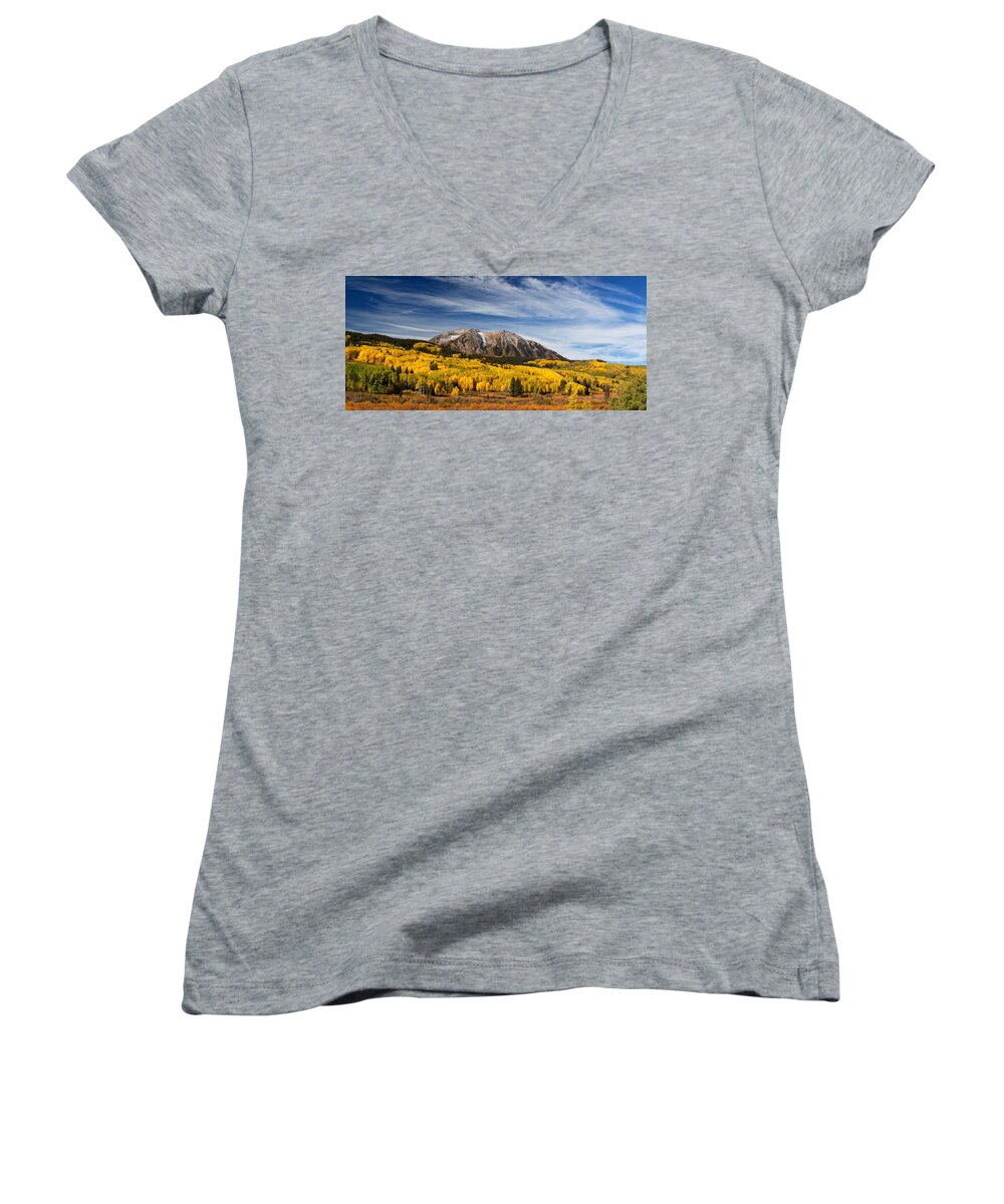Colorado Women's V-Neck featuring the photograph Fresh Air by Darren White