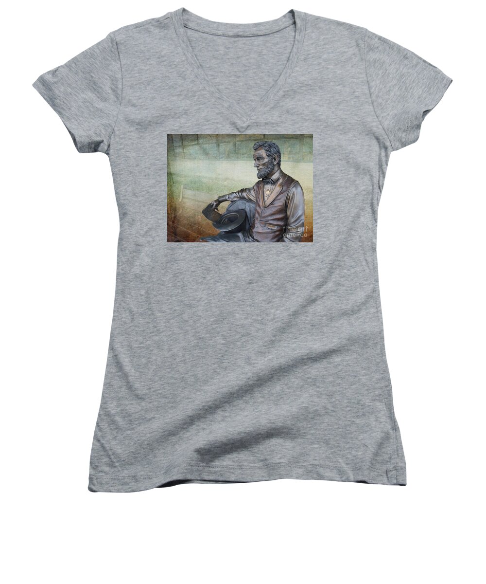 Springfield Illinois Women's V-Neck featuring the photograph History - Abraham Lincoln Contemplates - Luther Fine Art by Luther Fine Art