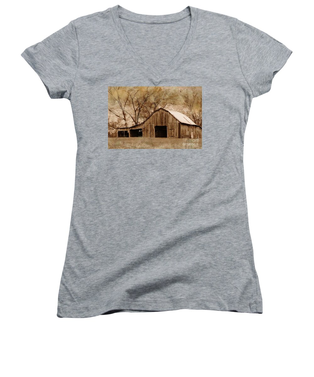 Old Wooden Barn Women's V-Neck featuring the photograph Lost In The Past by Betty LaRue