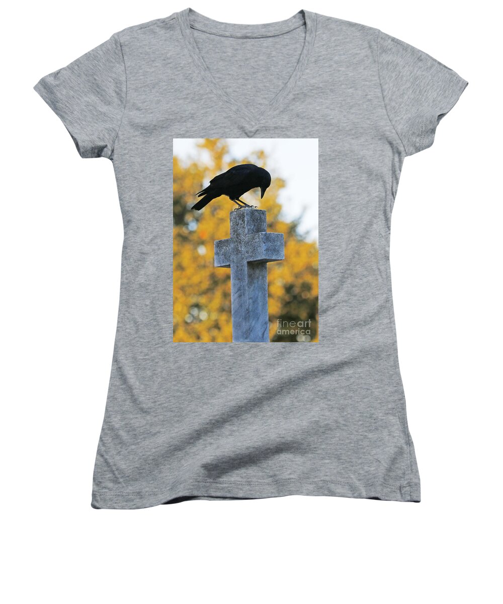 Crow On Cross Women's V-Neck featuring the photograph Praying Crow on Cross by Luana K Perez