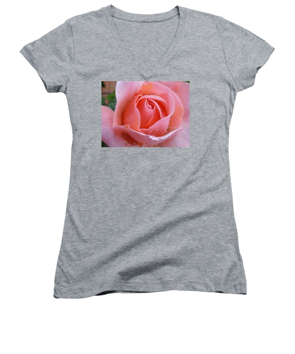 Flower Macro Women's V-Neck featuring the photograph Rose in the rain by Lingfai Leung