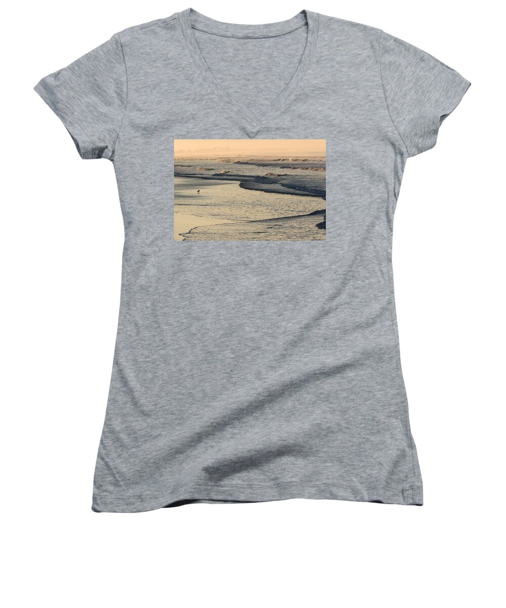 America Women's V-Neck featuring the photograph Sunrise on the Ocean by John Wadleigh
