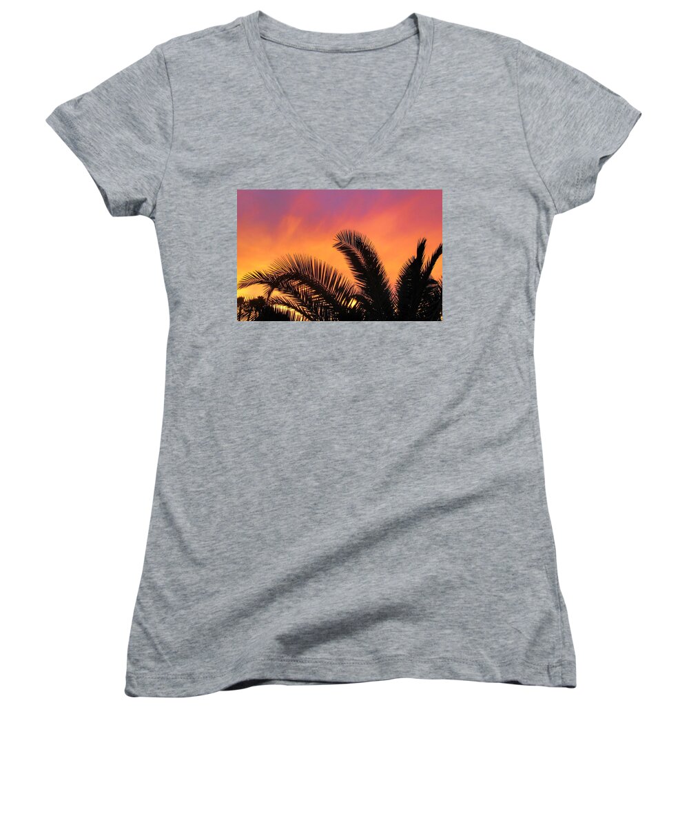 Palm Tree Women's V-Neck featuring the photograph Winter Sunset by Tammy Espino