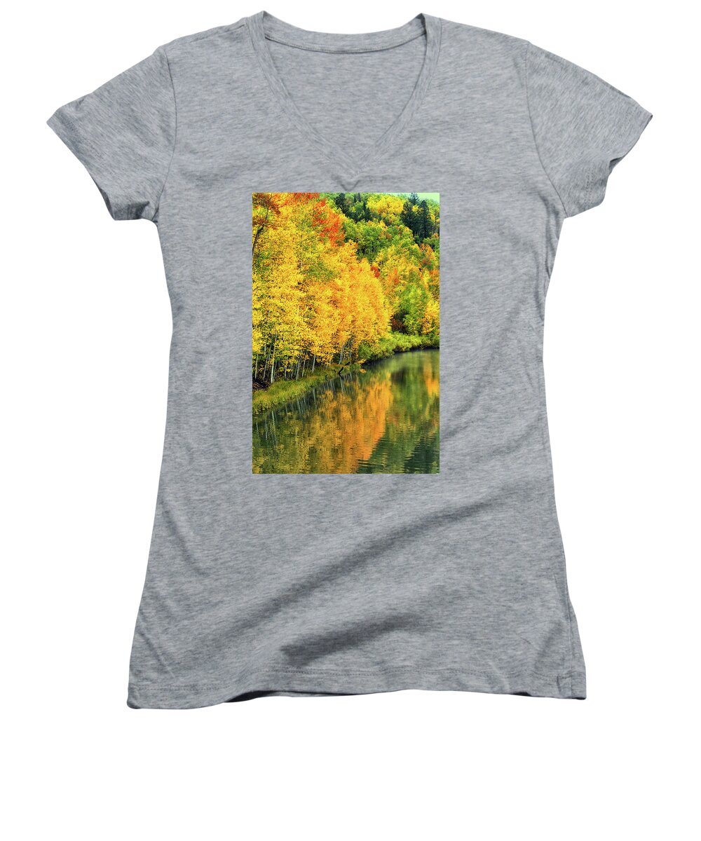 Ames Colorado Women's V-Neck featuring the photograph Cushman Lake #1 by Victor Culpepper