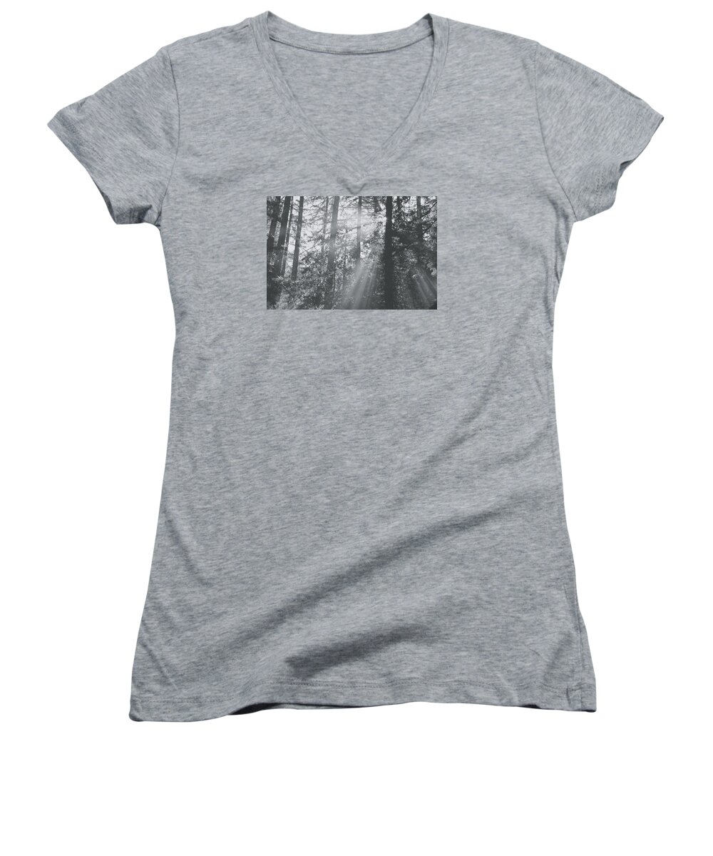 Samuel P. Taylor State Park Women's V-Neck featuring the photograph Splendor #1 by Laurie Search