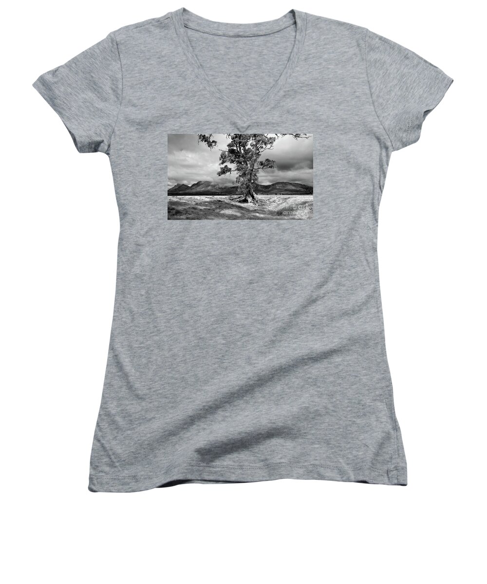 The Cazneaux Tree Flinderss Ranges South Australia Australia Landscape Landscapes Outback Gum Wilpena Pound Bw B&w Black And White Women's V-Neck featuring the photograph The Cazneaux Tree #1 by Bill Robinson