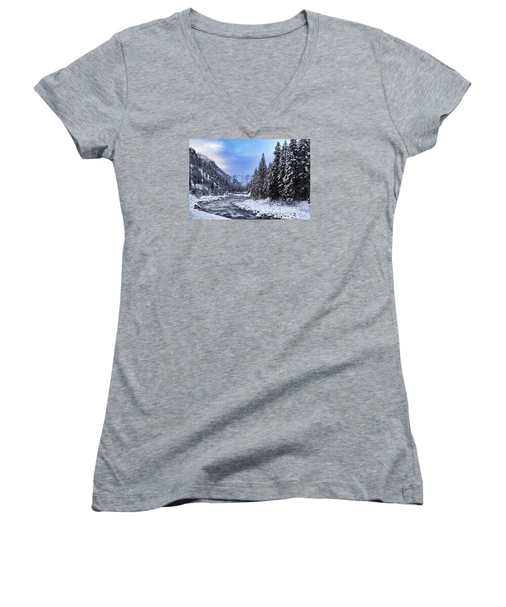 A Cold Winter Day Women's V-Neck featuring the photograph A cold winter day by Lynn Hopwood