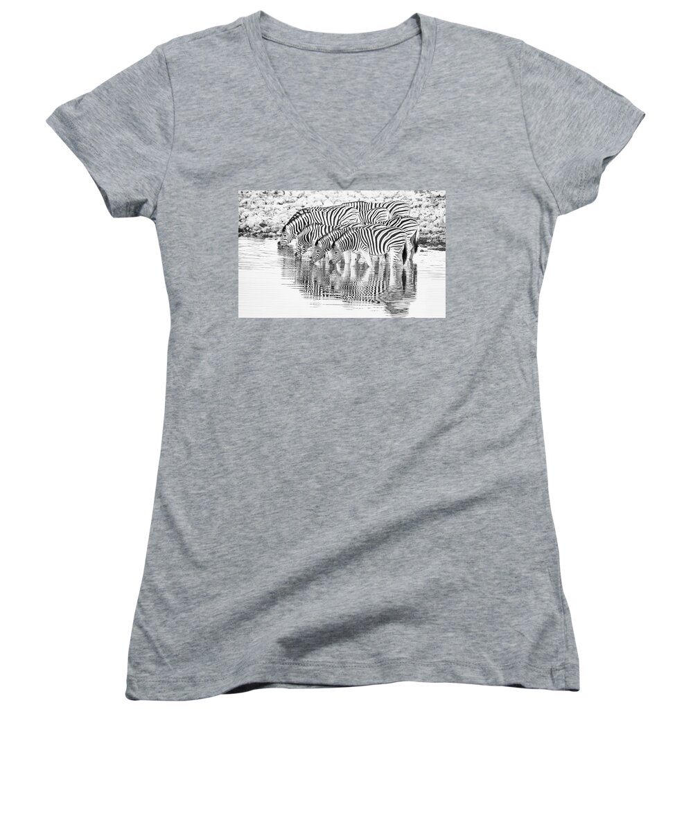 Africa Women's V-Neck featuring the photograph A family that drinks together. by Usha Peddamatham