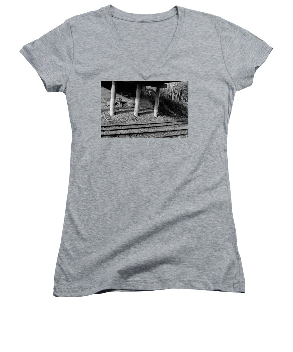 Boy Women's V-Neck featuring the photograph Alone Time by Tara Lynn