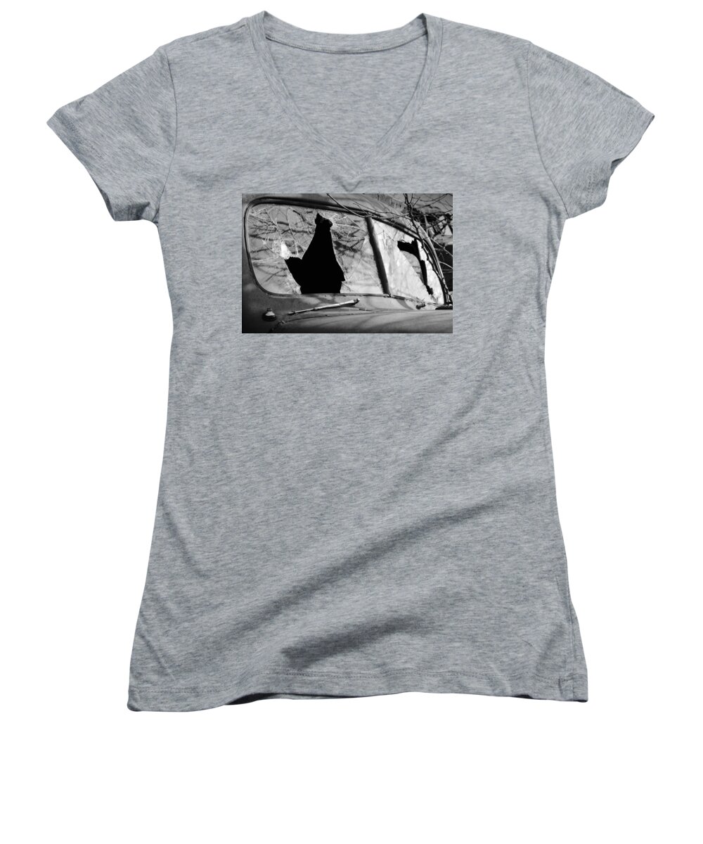 Gangster Women's V-Neck featuring the photograph American Outlaw by Luke Moore