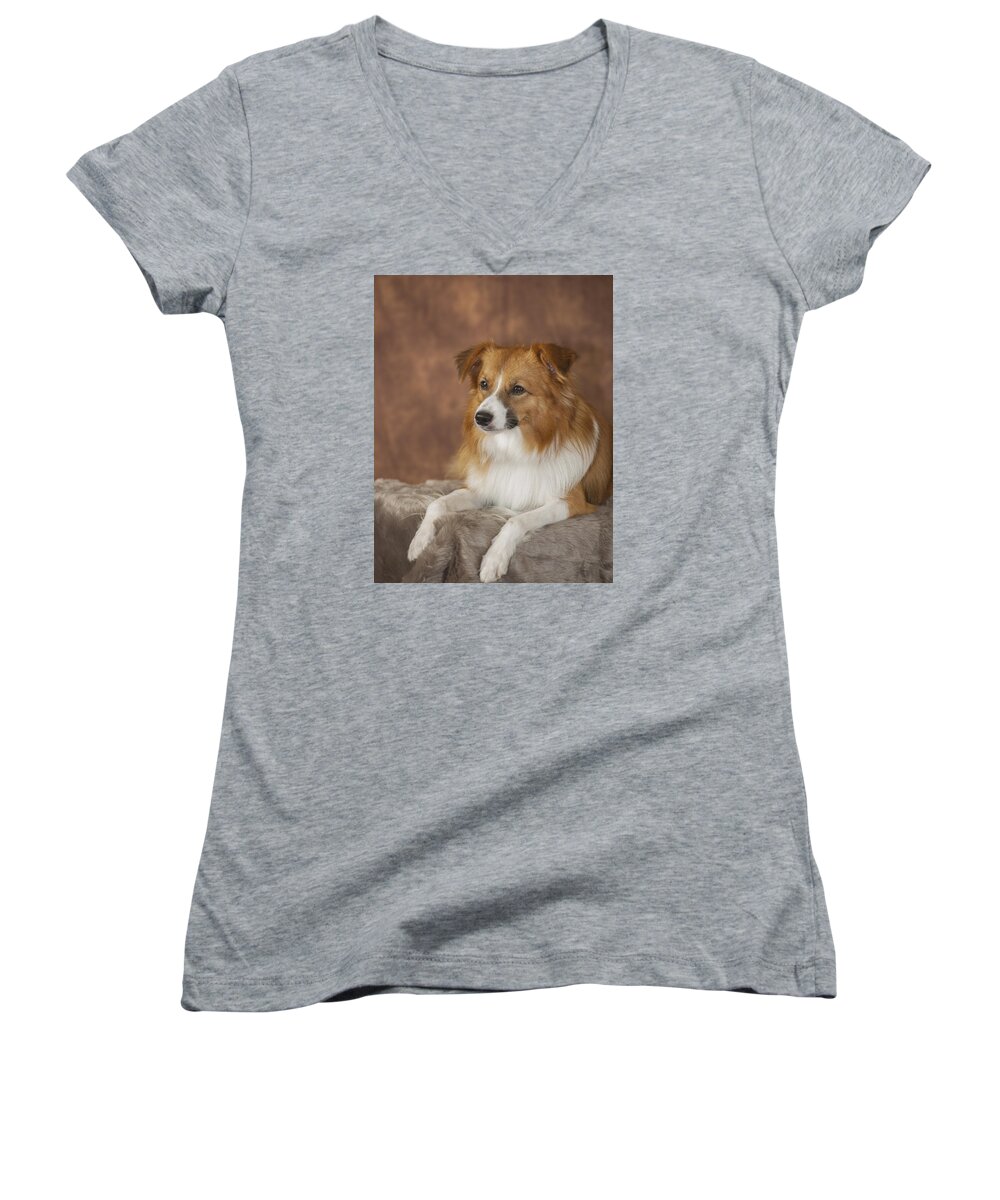 Aussi Women's V-Neck featuring the photograph Aussi Pose 1 by Keith Lovejoy