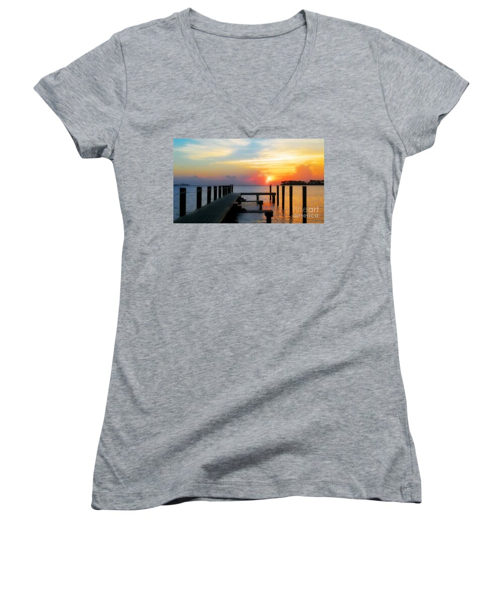 North Carolina Women's V-Neck featuring the photograph Beginning of A Beautiful Day by Benanne Stiens