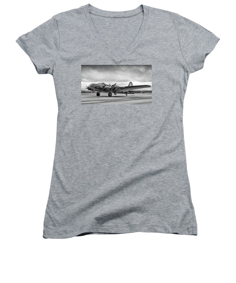 2015 Women's V-Neck featuring the photograph Belle on the ramp by Chris Buff
