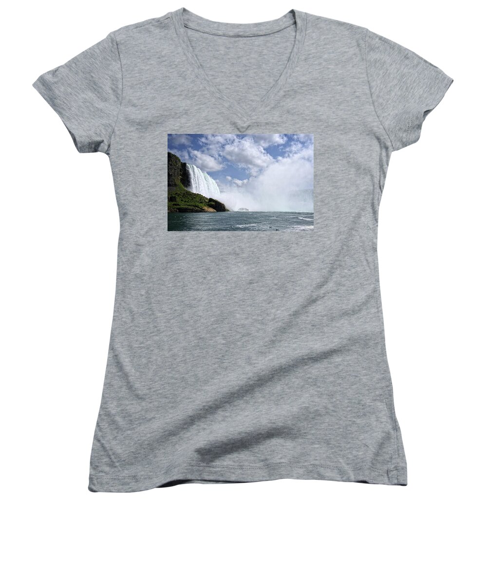 Travel Women's V-Neck featuring the photograph Breathless by Lucinda Walter
