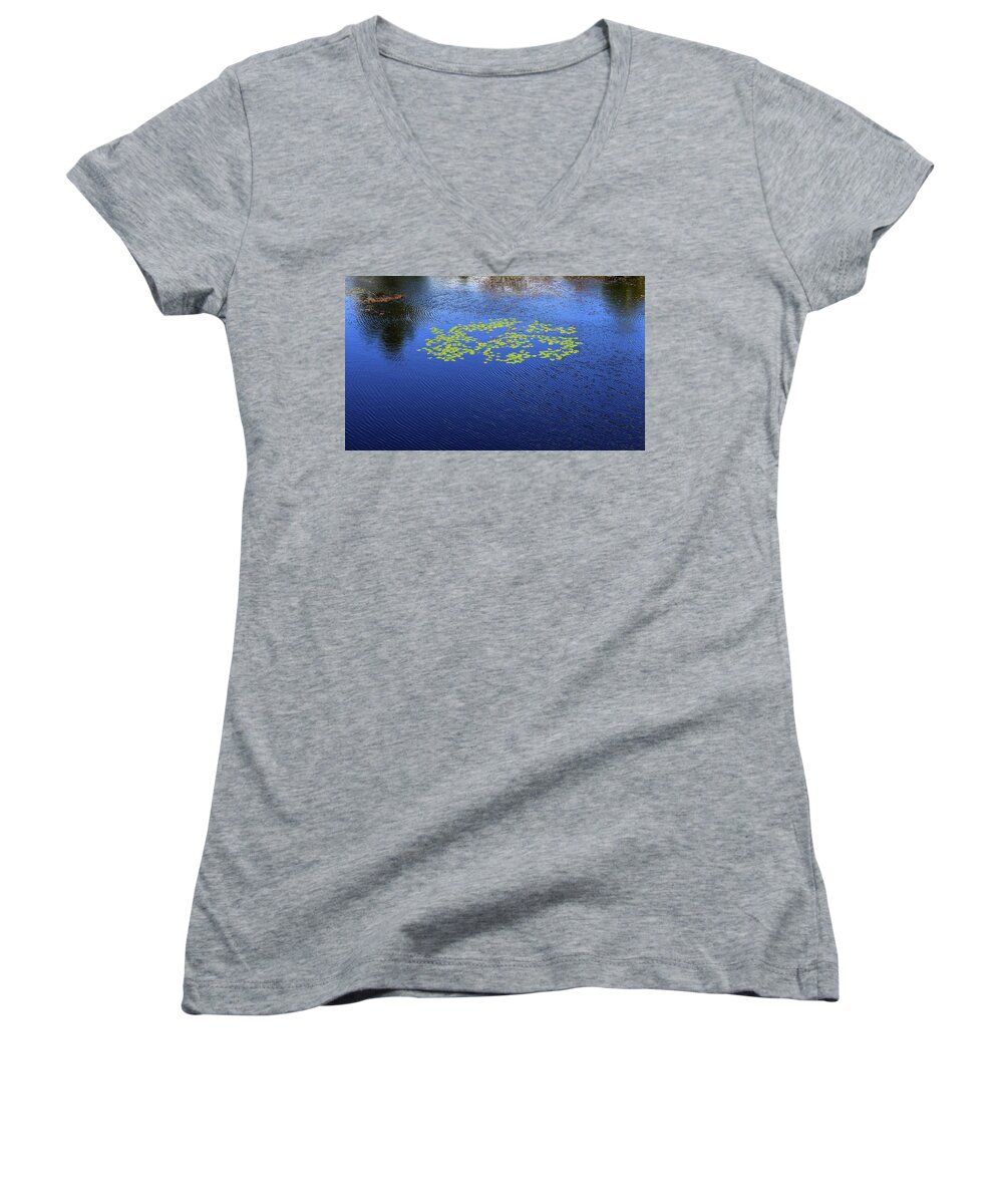 Nature Women's V-Neck featuring the photograph Breeze On The Water by Lyle Crump