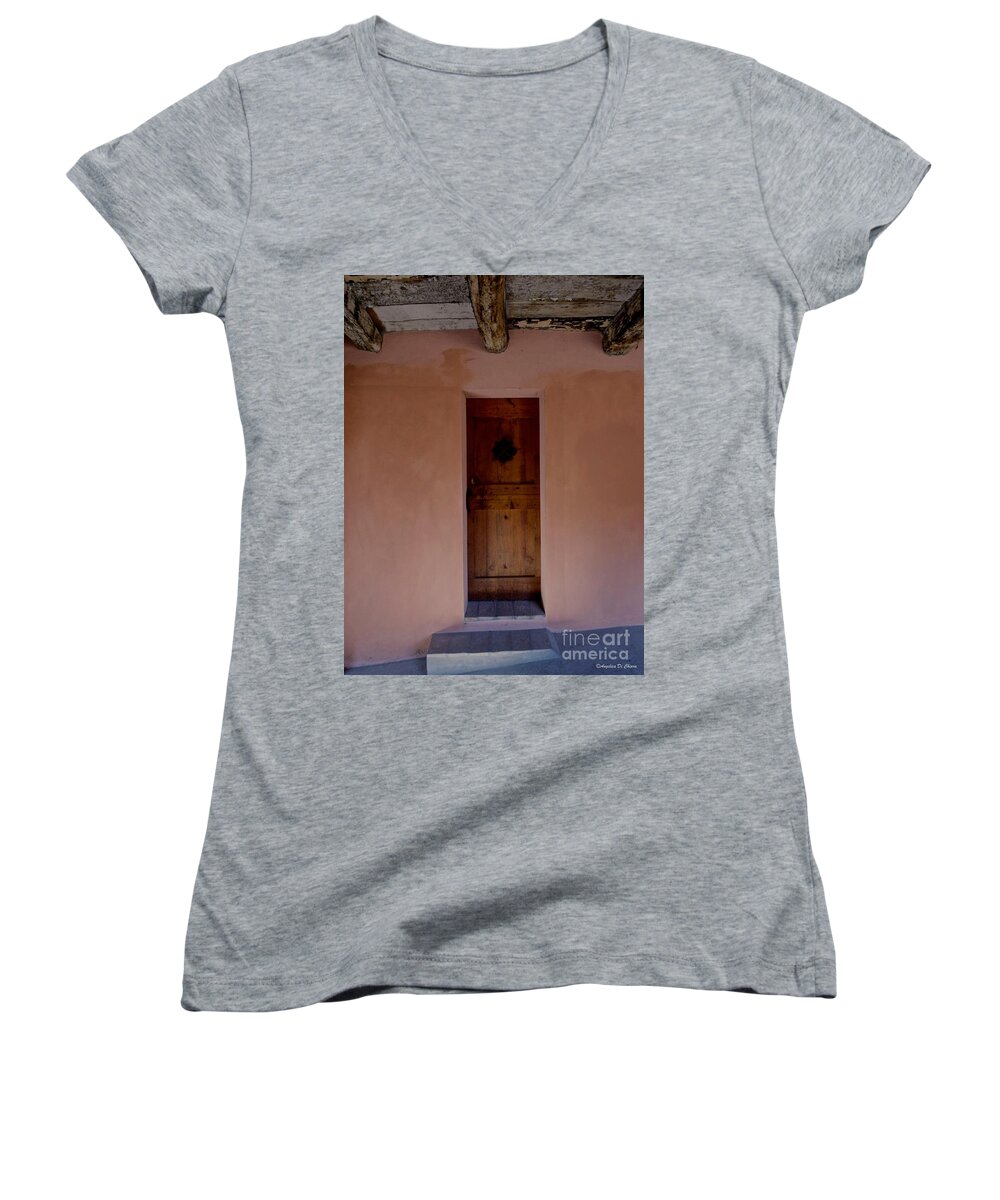 Cityscape Women's V-Neck featuring the photograph Brisighella- Single door by Italian Art