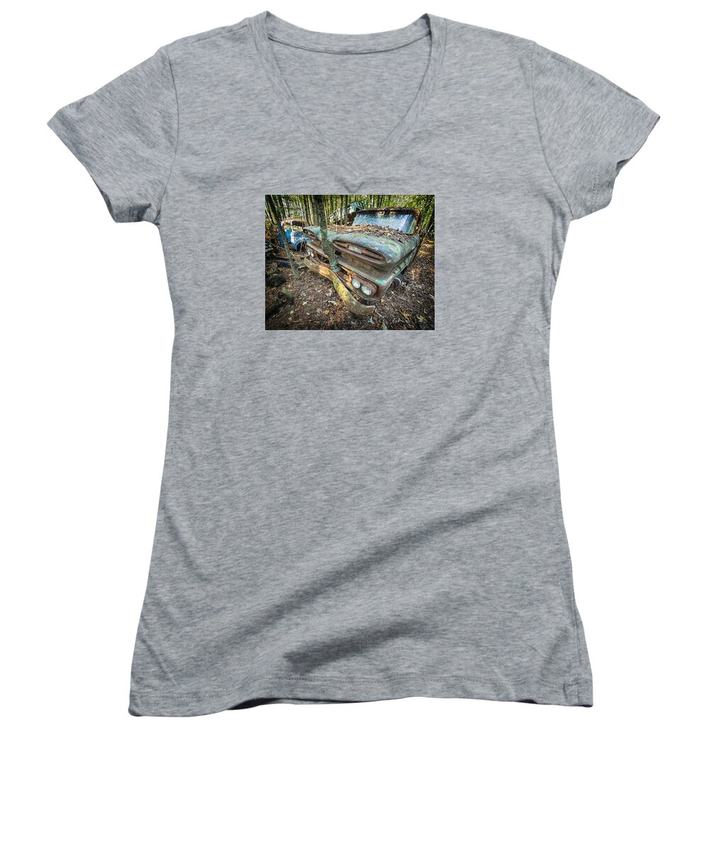 Chevrolet Women's V-Neck featuring the photograph Chevy Tree by Alan Raasch