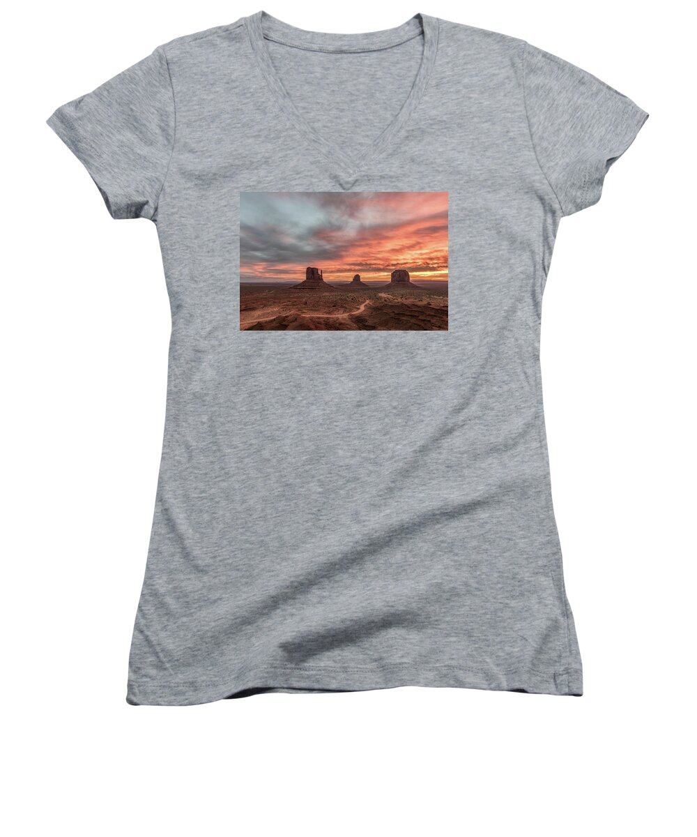 America Women's V-Neck featuring the photograph Colors of the Past by Jon Glaser