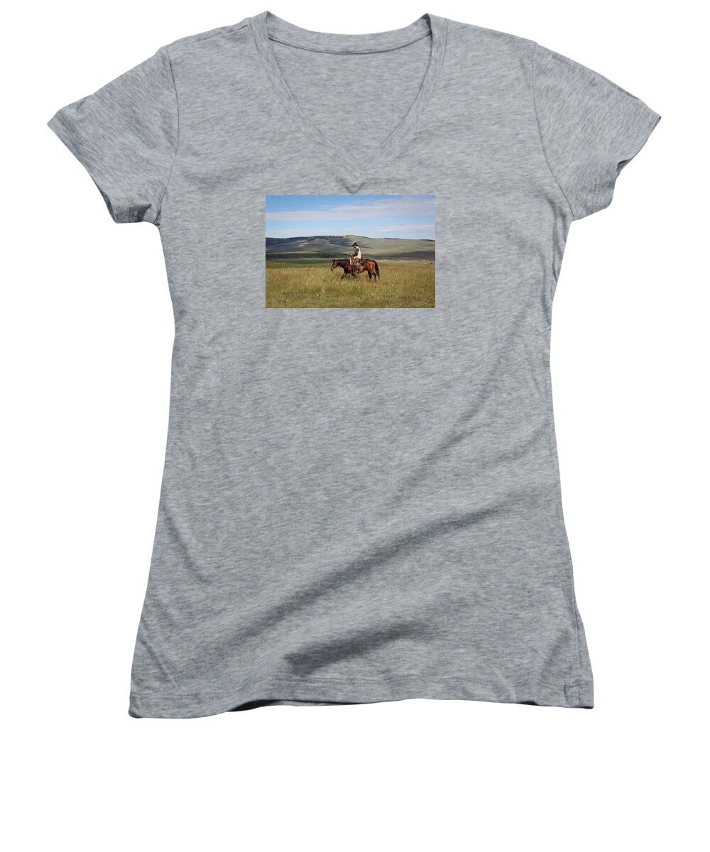 Wyoming Women's V-Neck featuring the photograph Cowboy Landscapes by Diane Bohna