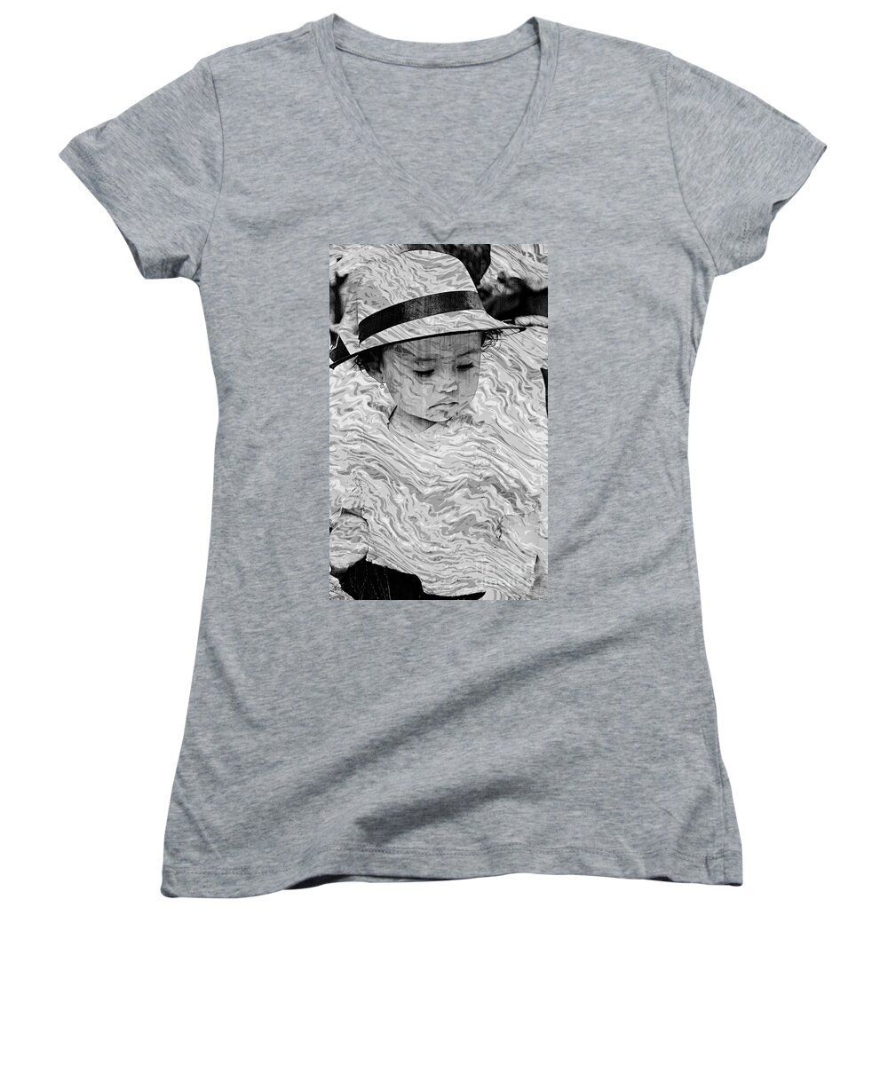 Girl Women's V-Neck featuring the photograph Cuenca Kids 894 by Al Bourassa