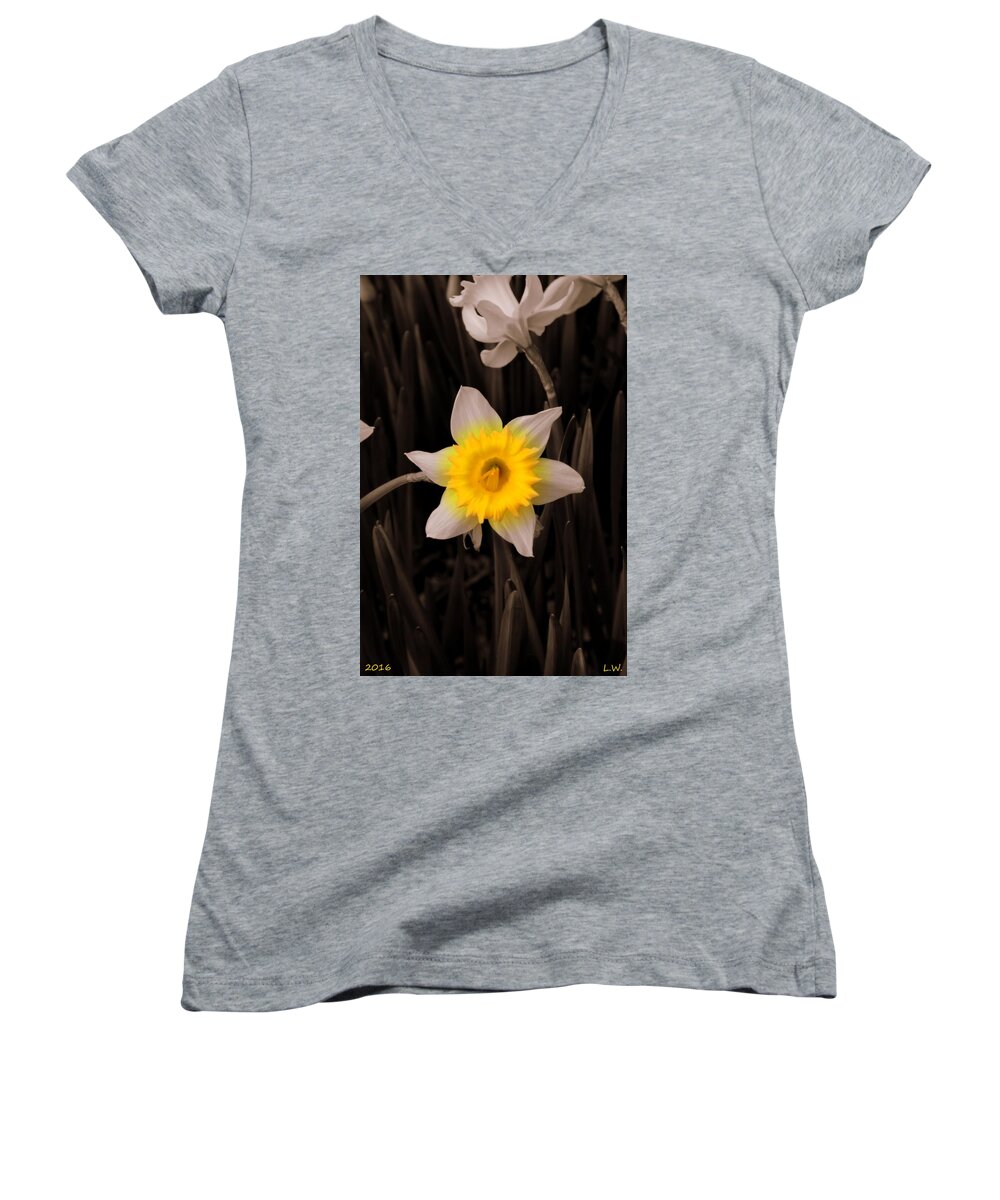 Daffodil Women's V-Neck featuring the photograph Daffodil by Lisa Wooten