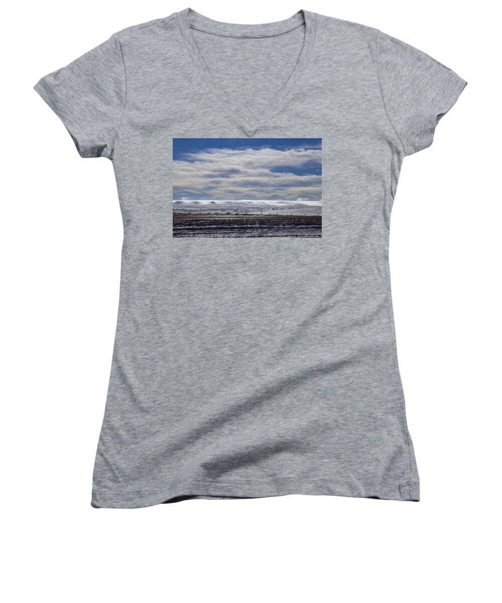 Snow Women's V-Neck featuring the photograph Diffusion by Kellie Prowse