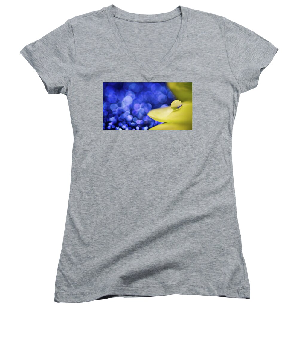 Bokeh Women's V-Neck featuring the photograph Dropped by Sandra Parlow