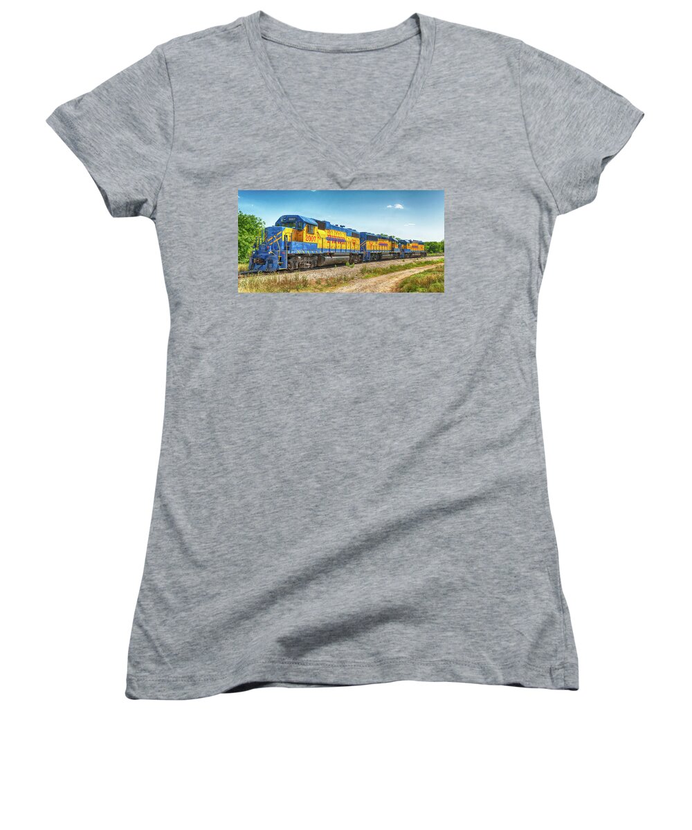 Diesel Locomotive Women's V-Neck featuring the photograph Taking a Break by Victor Culpepper
