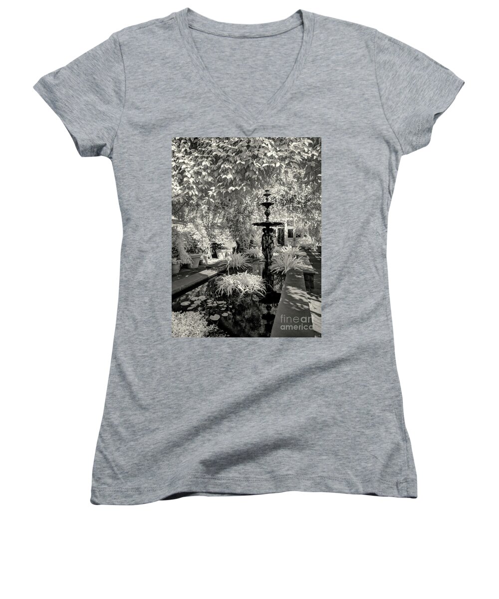 New York Botanical Garden Women's V-Neck featuring the photograph Enid A. Haupt Conservatory by Jeff Breiman