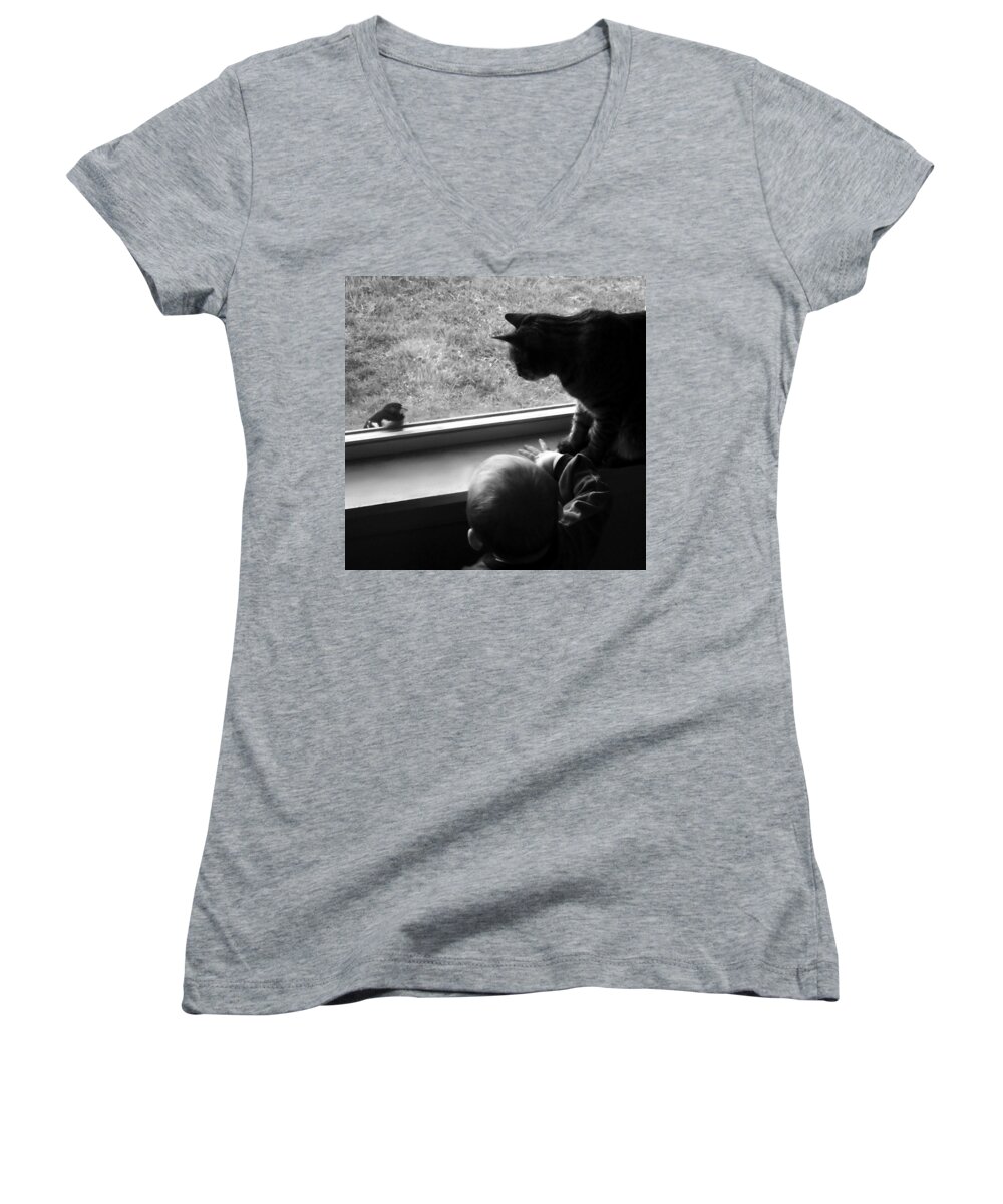 Bird Women's V-Neck featuring the photograph Group Chat by Danielle R T Haney