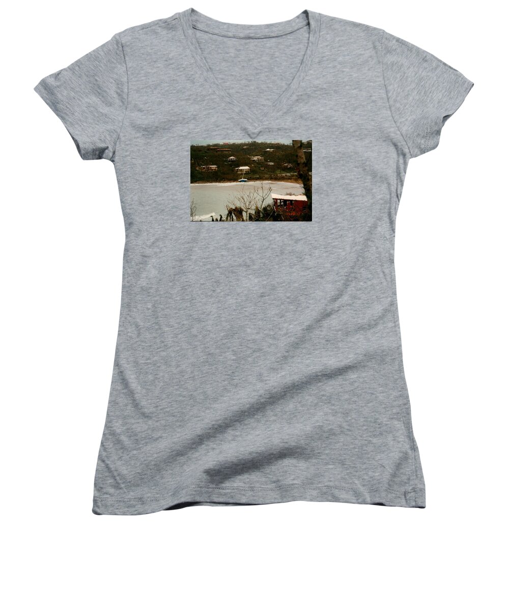 Caribbean Women's V-Neck featuring the photograph Hurricane13 by Robert Nickologianis