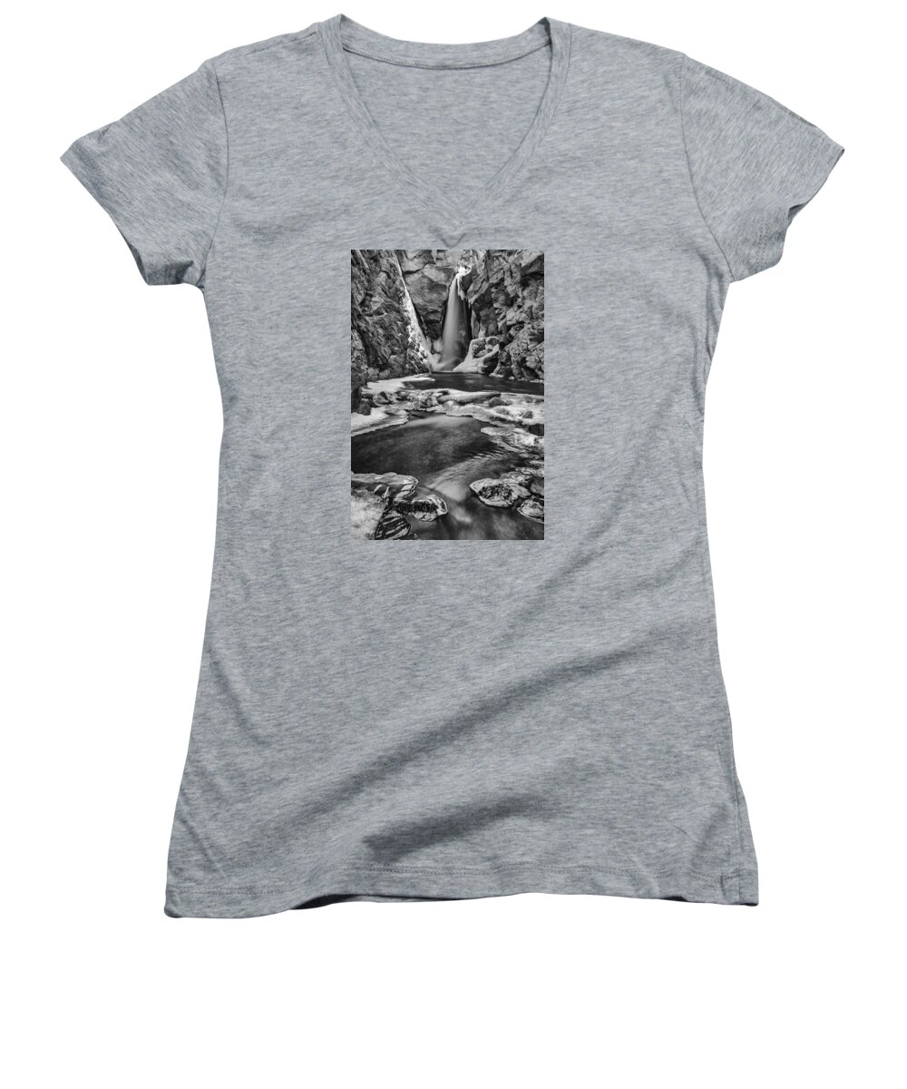 Black And White Women's V-Neck featuring the photograph Ice Falls by Darren White